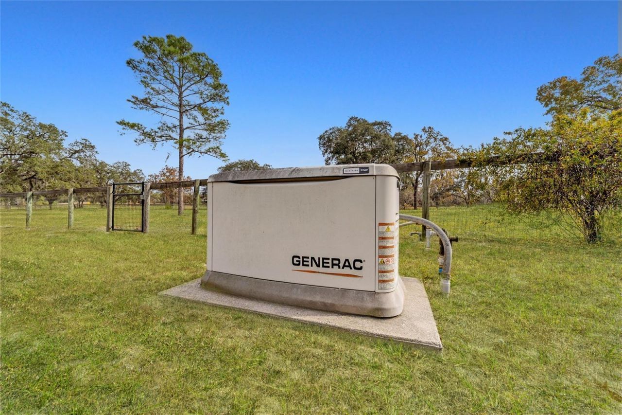 5930 W Knoxville Lane, Dunnellon, FL 34433 Photo