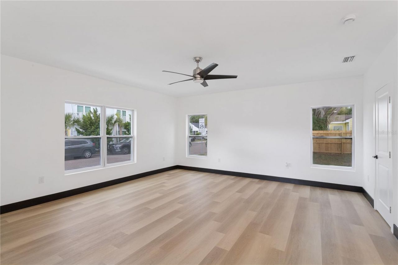 1530 12th Avenue S, Saint Petersburg, FL 33705 Photo