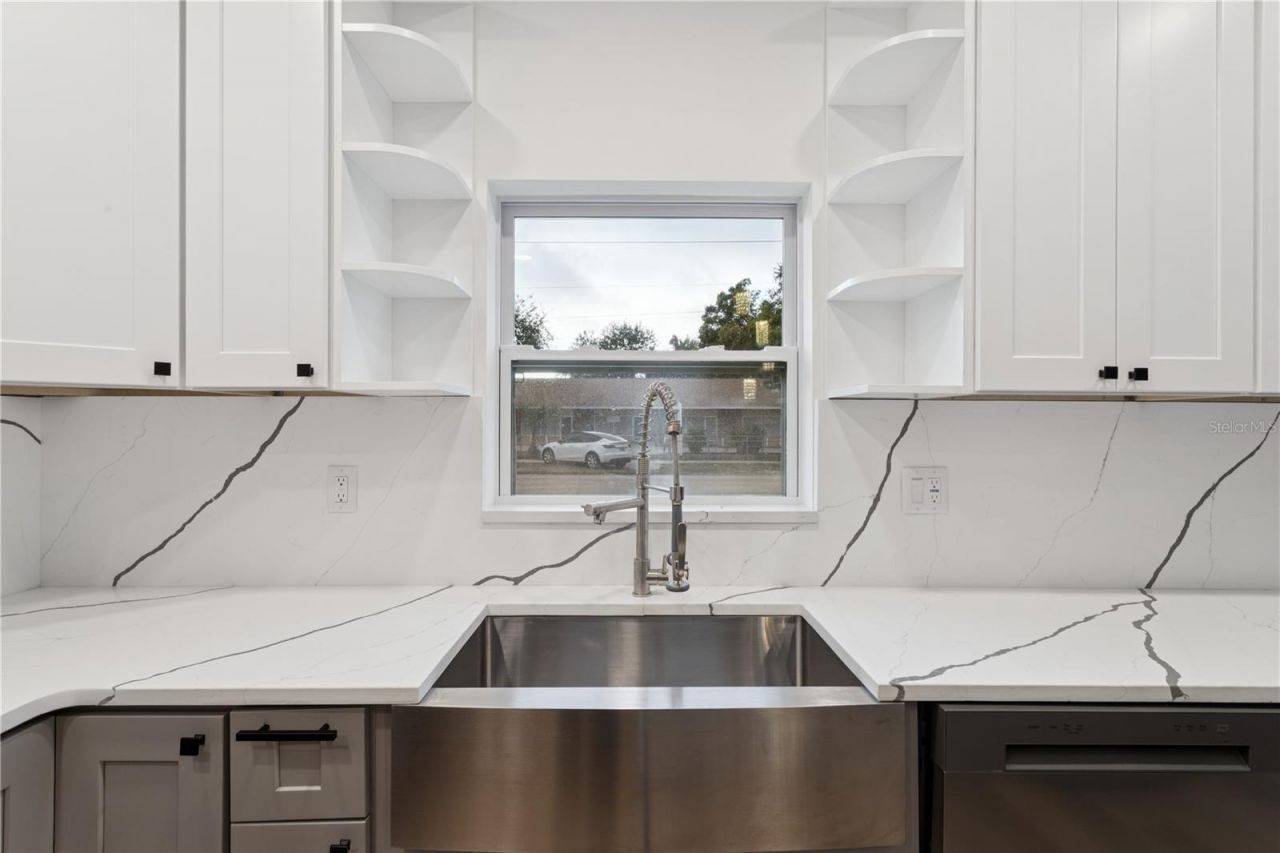 1530 12th Avenue S, Saint Petersburg, FL 33705 Photo