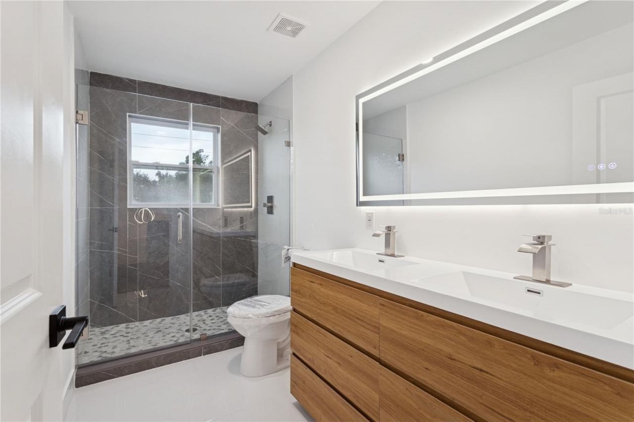 1530 12th Avenue S, Saint Petersburg, FL 33705 Photo