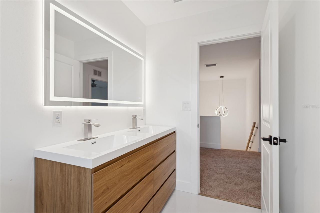 1530 12th Avenue S, Saint Petersburg, FL 33705 Photo