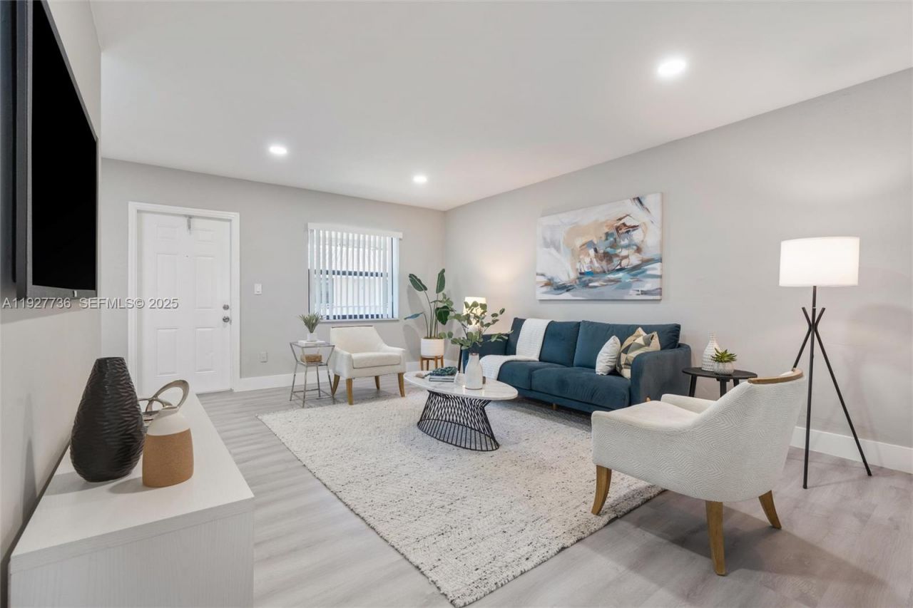 1350 NE 5th Ter , Unit 1-28, Fort Lauderdale, FL 33304 Photo