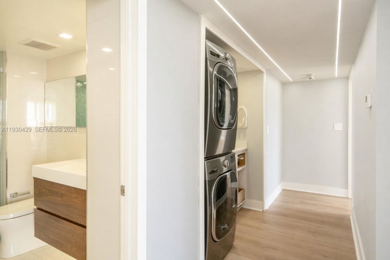 4000 Towerside Ter, Unit 1901, Miami, FL 33138 Photo