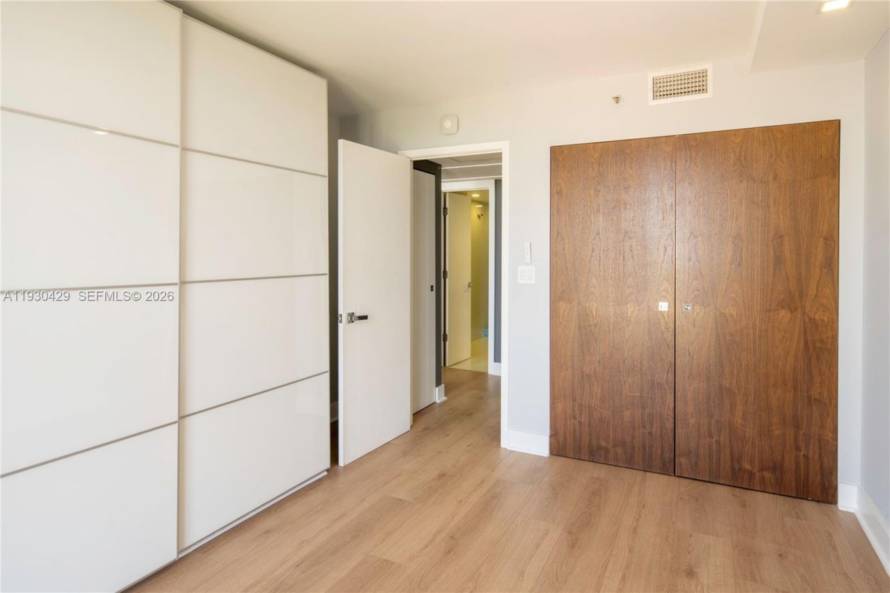 4000 Towerside Ter, Unit 1901, Miami, FL 33138 Photo