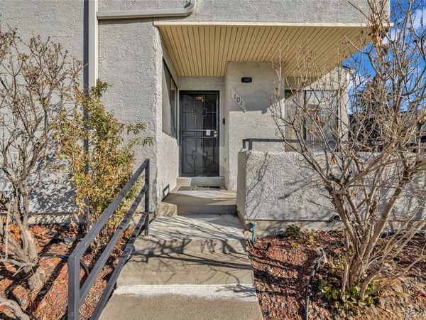 1830 Newland Court, Unit 101, Lakewood, CO 80214