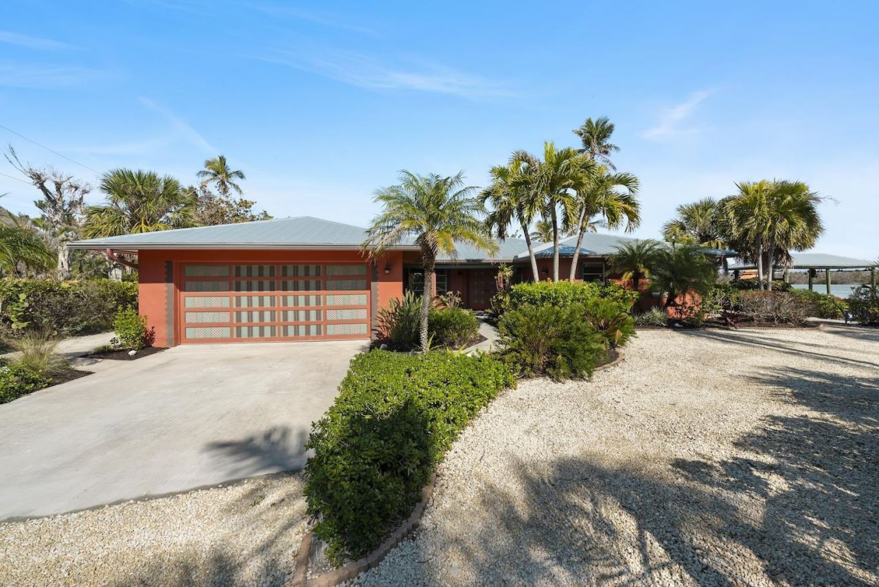 6076 Castaways Ln, Sanibel, FL 33957 Photo