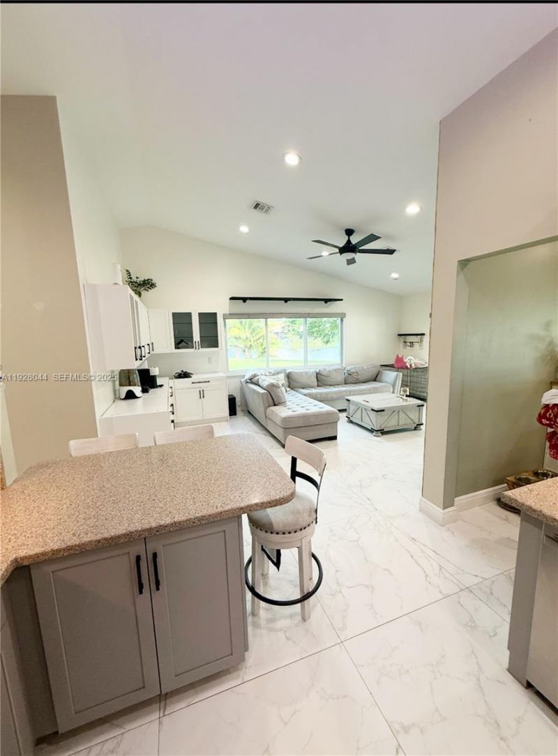 15500 Carriage Ct, Davie, FL 33331 Photo