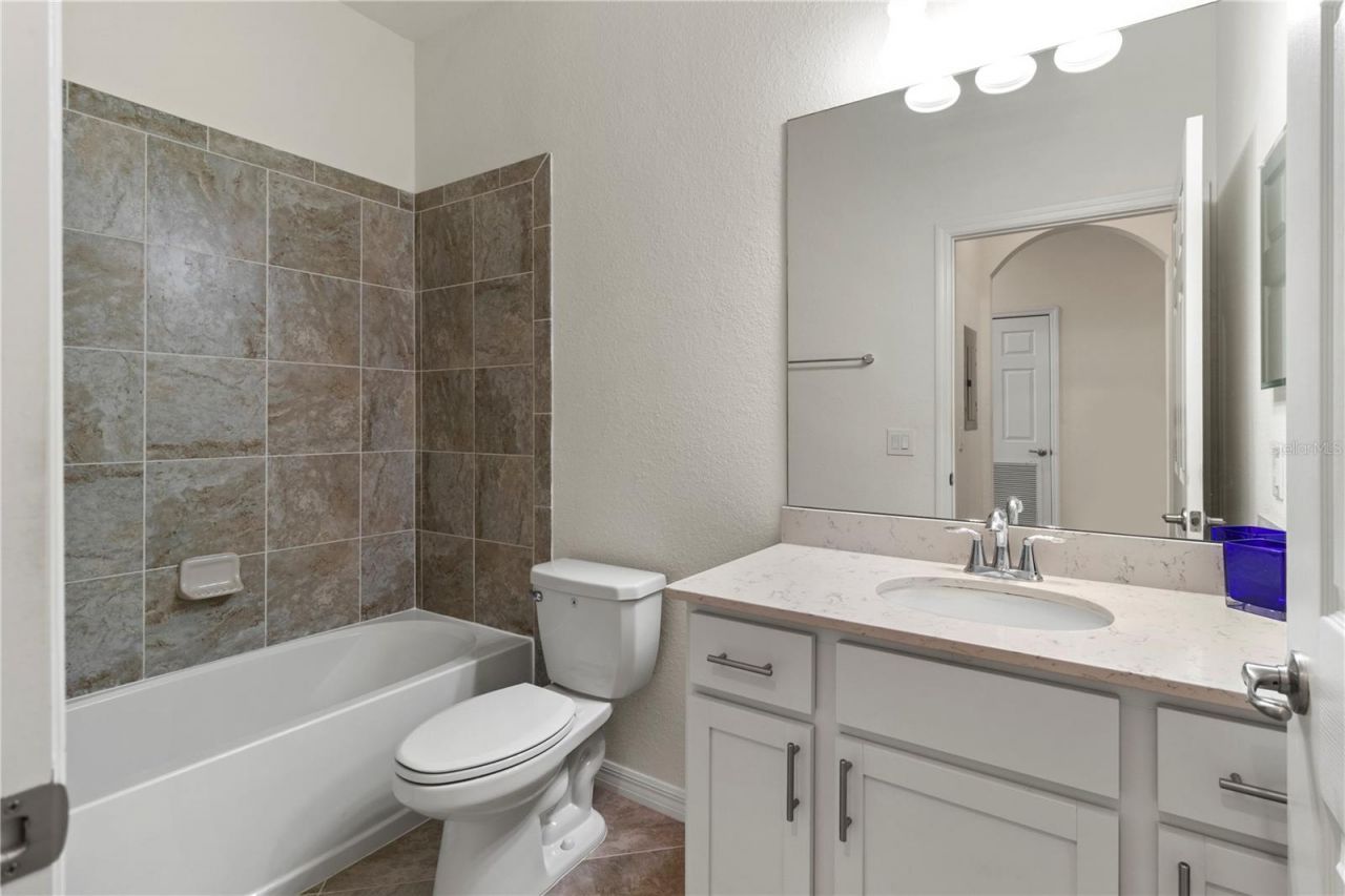 1030 Tidewater Shores Loop, Unit 401, Bradenton, FL 34208 Photo