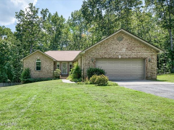 3100 Crow Drive, Crossville, TN 38572