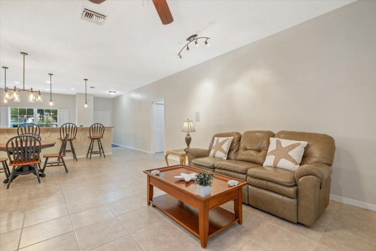 1410 4th Court, Vero Beach, FL 32960 Photo