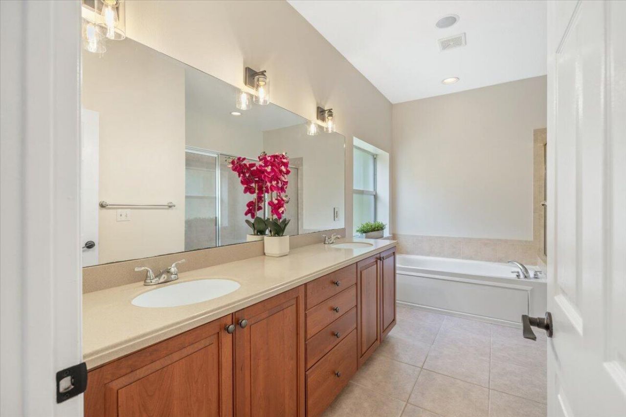 1410 4th Court, Vero Beach, FL 32960 Photo