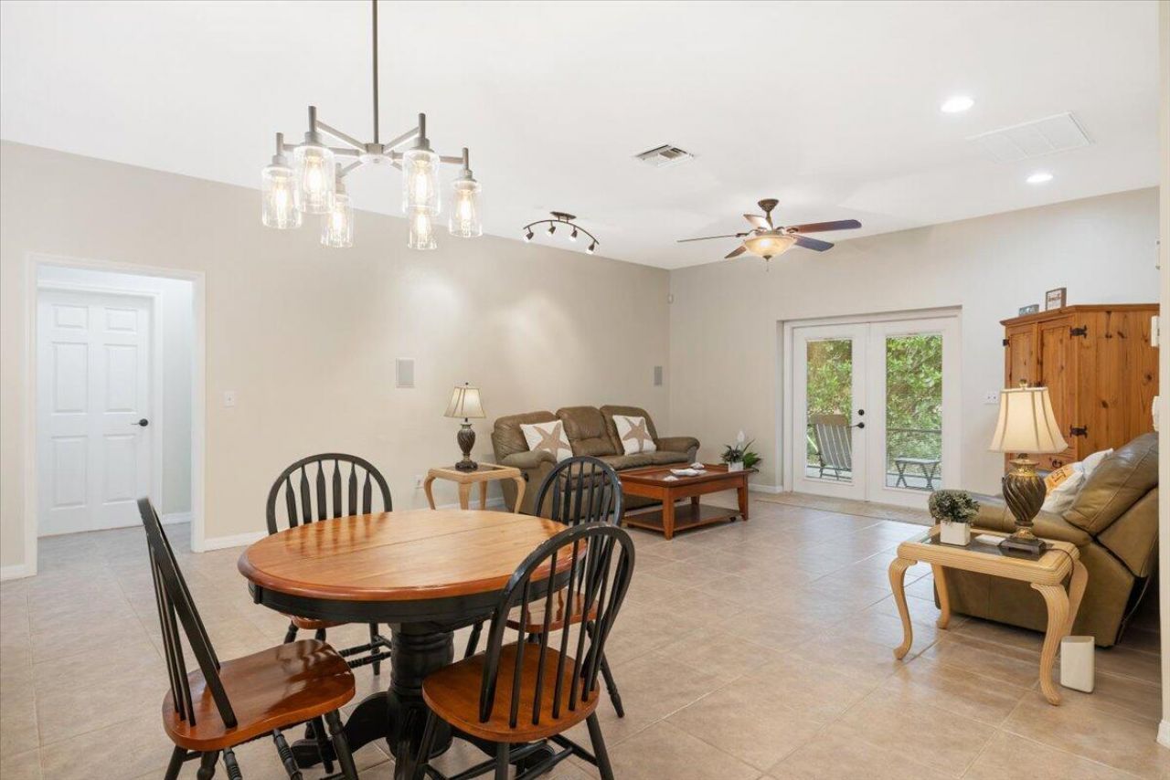 1410 4th Court, Vero Beach, FL 32960 Photo