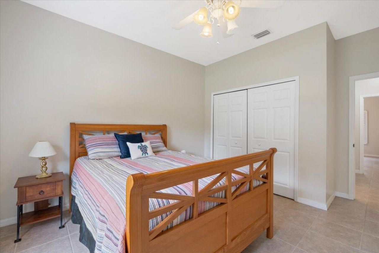 1410 4th Court, Vero Beach, FL 32960 Photo