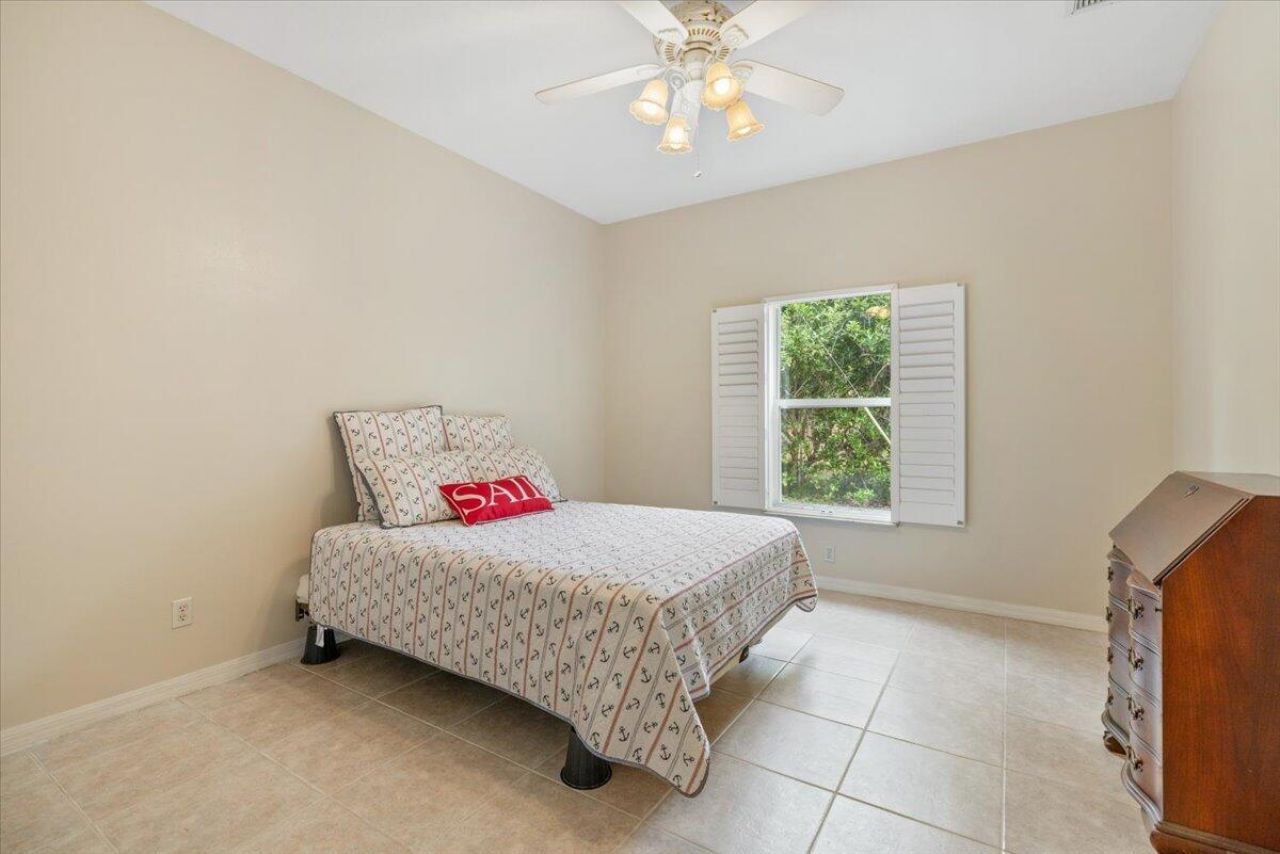 1410 4th Court, Vero Beach, FL 32960 Photo