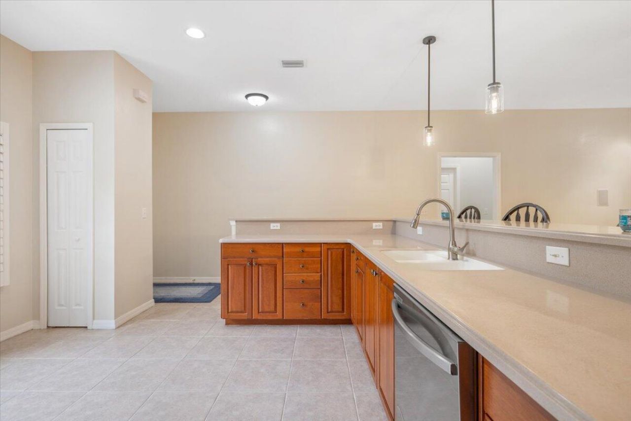 1410 4th Court, Vero Beach, FL 32960 Photo
