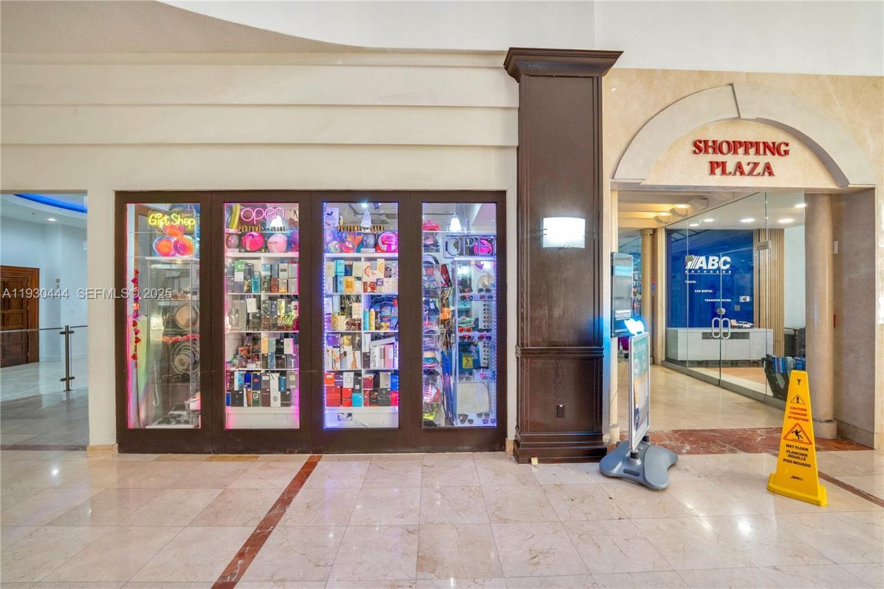 19201 Collins Ave, Unit 124, Sunny Isles Beach, FL 33160 Photo