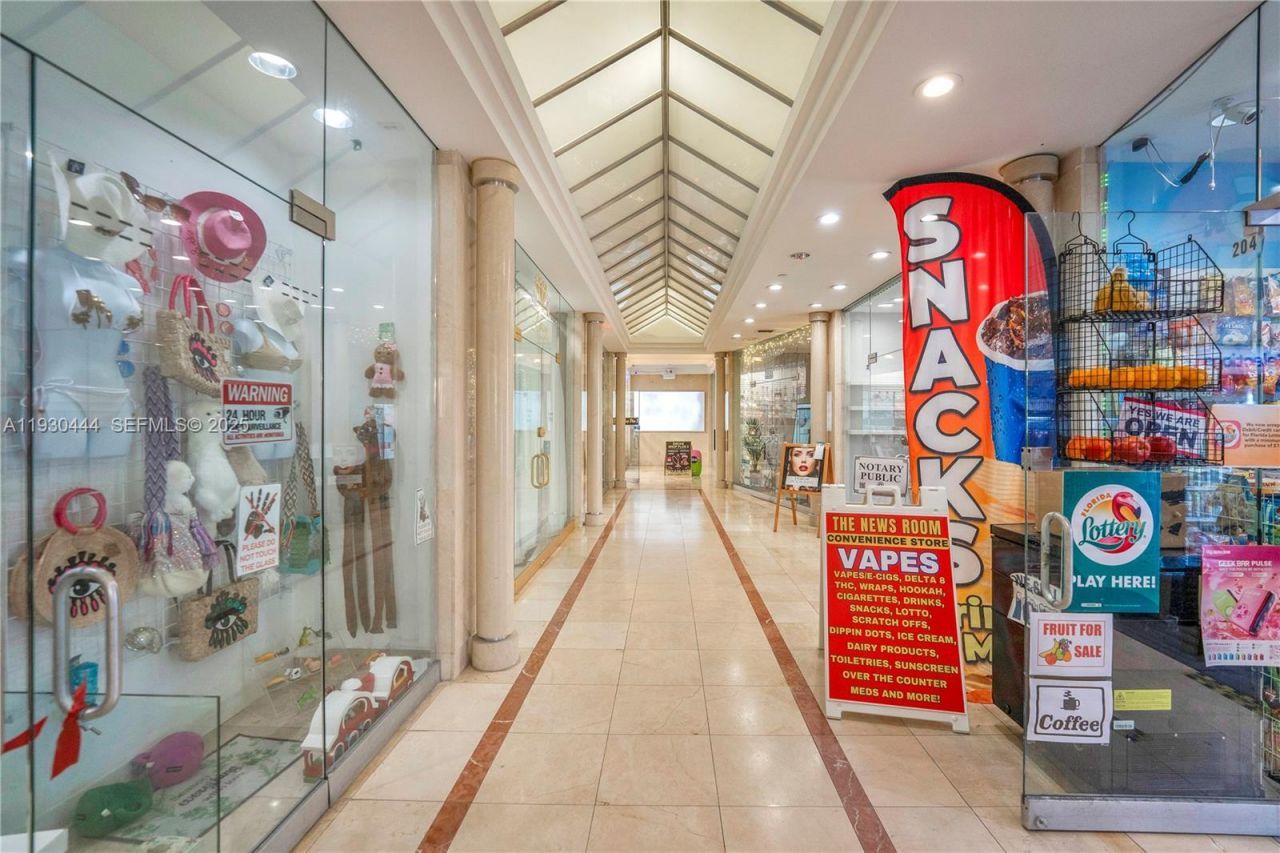 19201 Collins Ave, Unit 124, Sunny Isles Beach, FL 33160 Photo