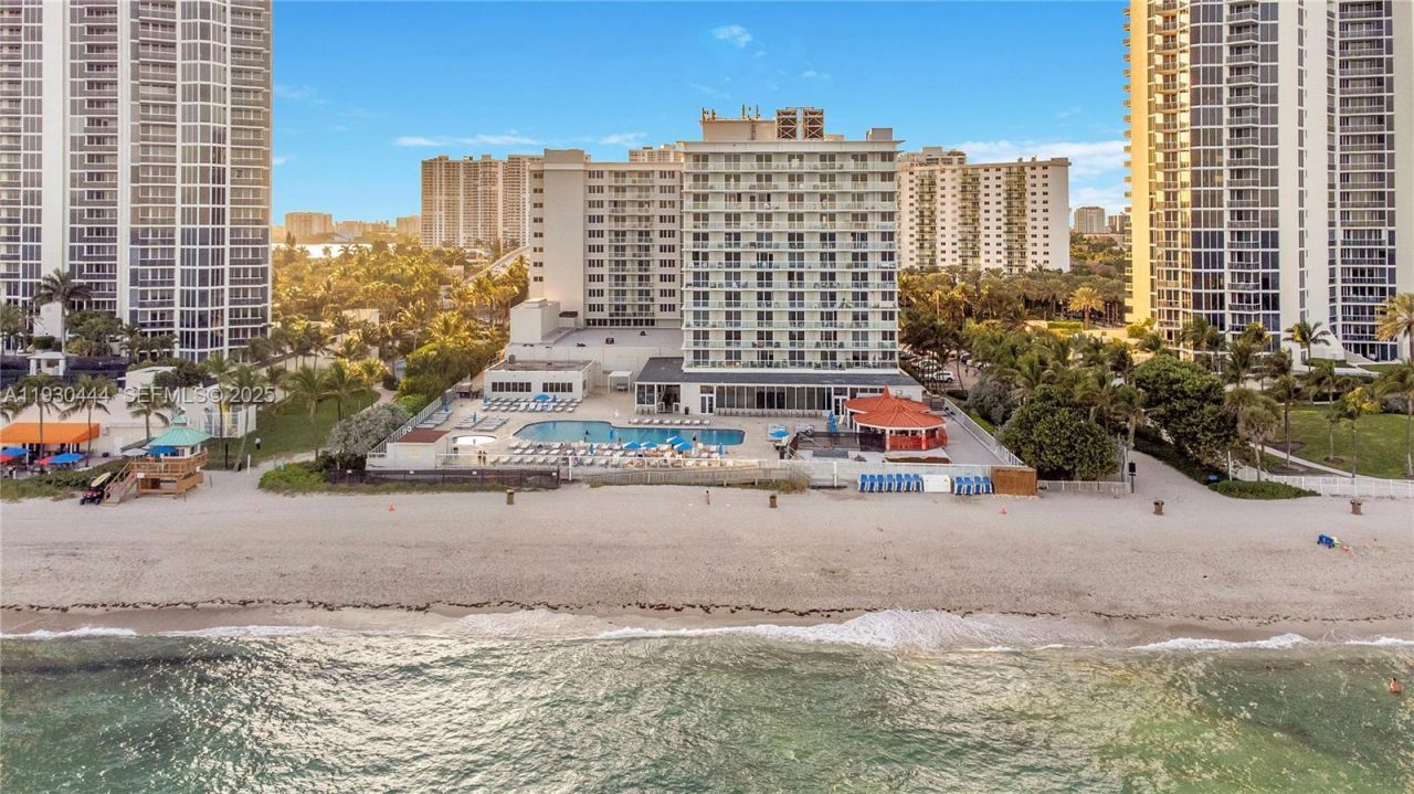 19201 Collins Ave, Unit 124, Sunny Isles Beach, FL 33160 Photo