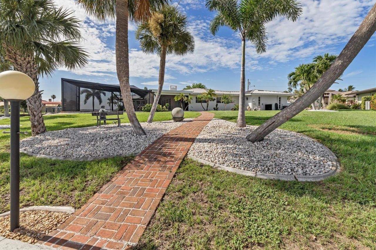 374 Severin Road Se, Port Charlotte, FL 33952 Photo