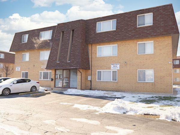 10425 Natoma Avenue, Unit 10, Chicago Ridge, IL 60415