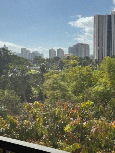 3301 N Country Club Dr, Unit 506, Miami, FL 33180 Photo