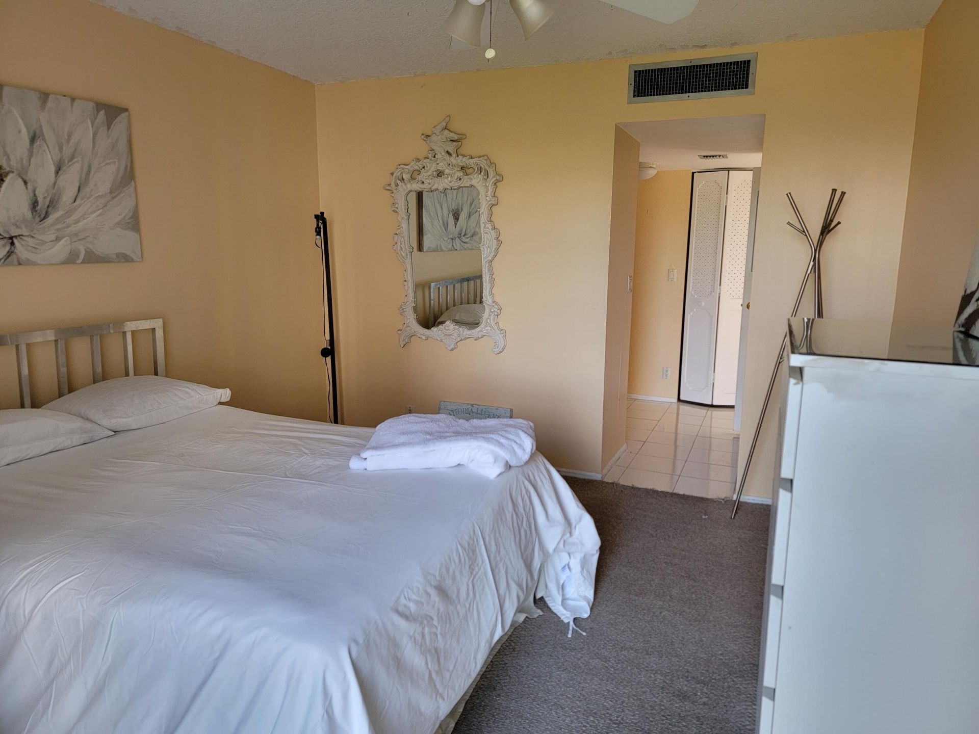 3301 N Country Club Drive, Unit 506, Miami, FL 33180 Photo
