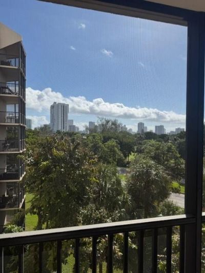 3301 N Country Club Drive, Unit 506, Miami, FL 33180 Photo