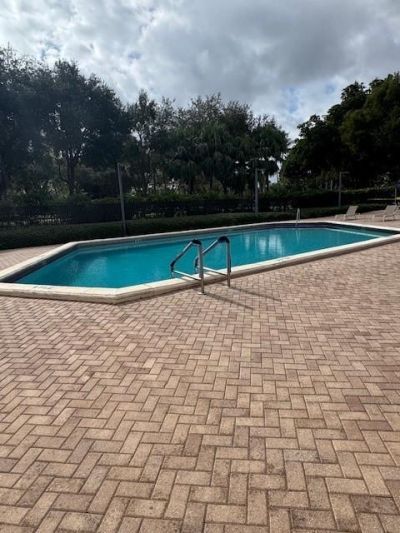3301 N Country Club Dr, Unit 506, Miami, FL 33180 Photo