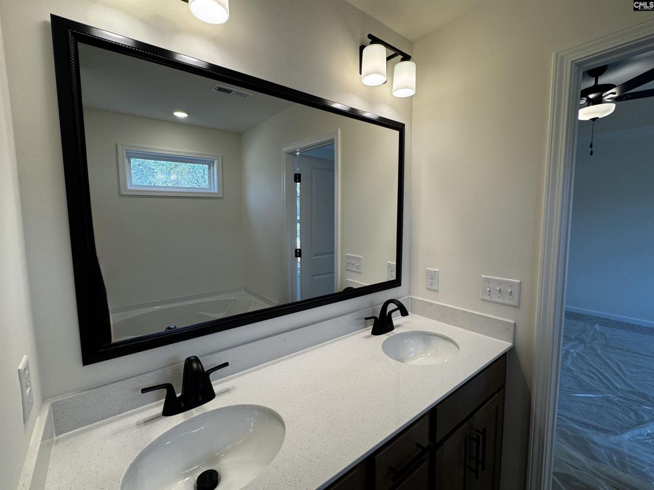 582 Griffon Drive Photo 11