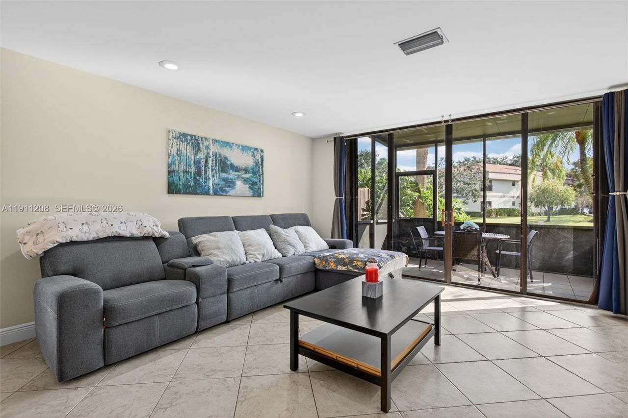 4588 Carambola Cir S, Unit 27219, Coconut Creek, FL 33066 Photo