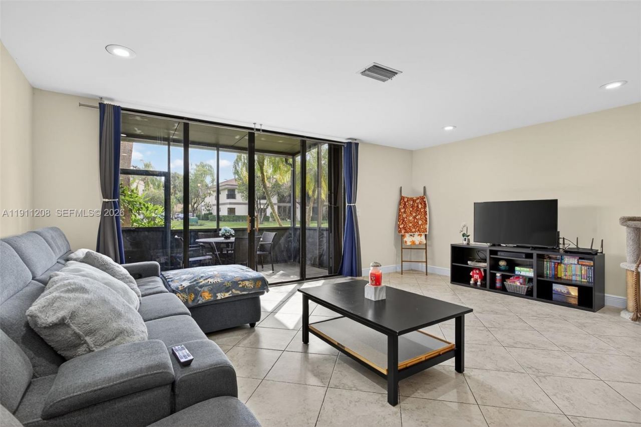 4588 Carambola Cir S, Unit 27219, Coconut Creek, FL 33066 Photo