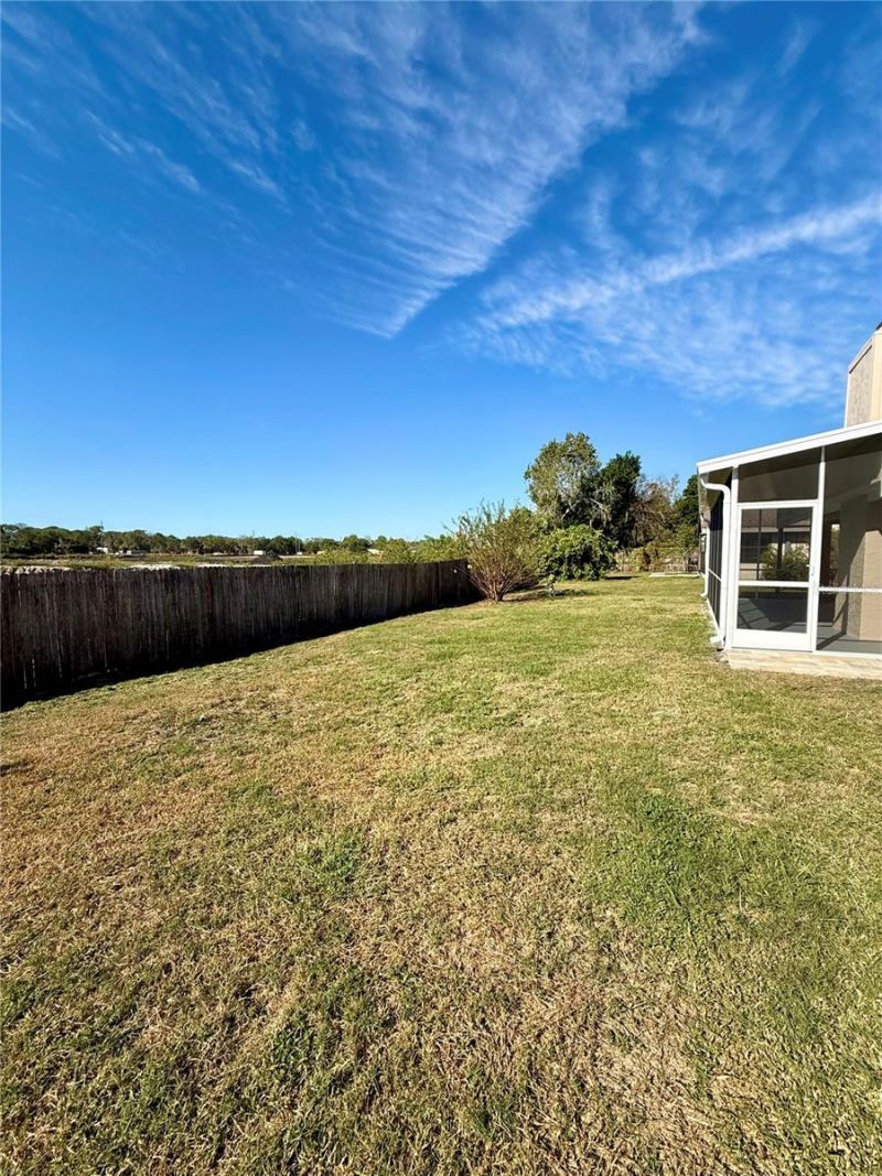 3541 65th Avenue Circle E, Sarasota, FL 34243 Photo