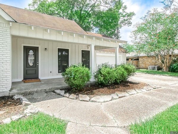 1124 Sharp Rd, Baton Rouge, LA 70815