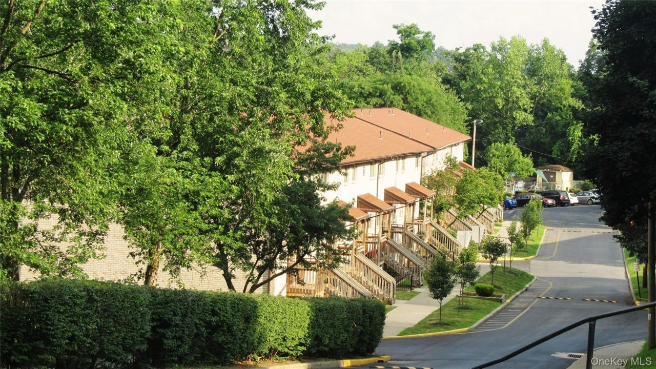 26 Cooper, Unit 510, Poughkeepsie, NY 12603 Main Photo