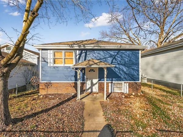 1525 4th Avenue, St Joseph, MO 64505