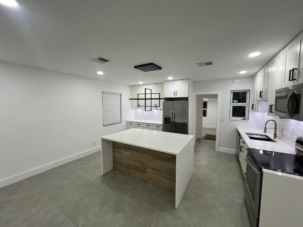 1436 NE 1st Avenue, Fort Lauderdale, FL 33304 Photo