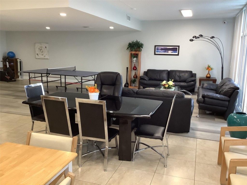 437 Golden Isles Drive, Unit 8A, Hallandale Beach, FL 33009 Photo