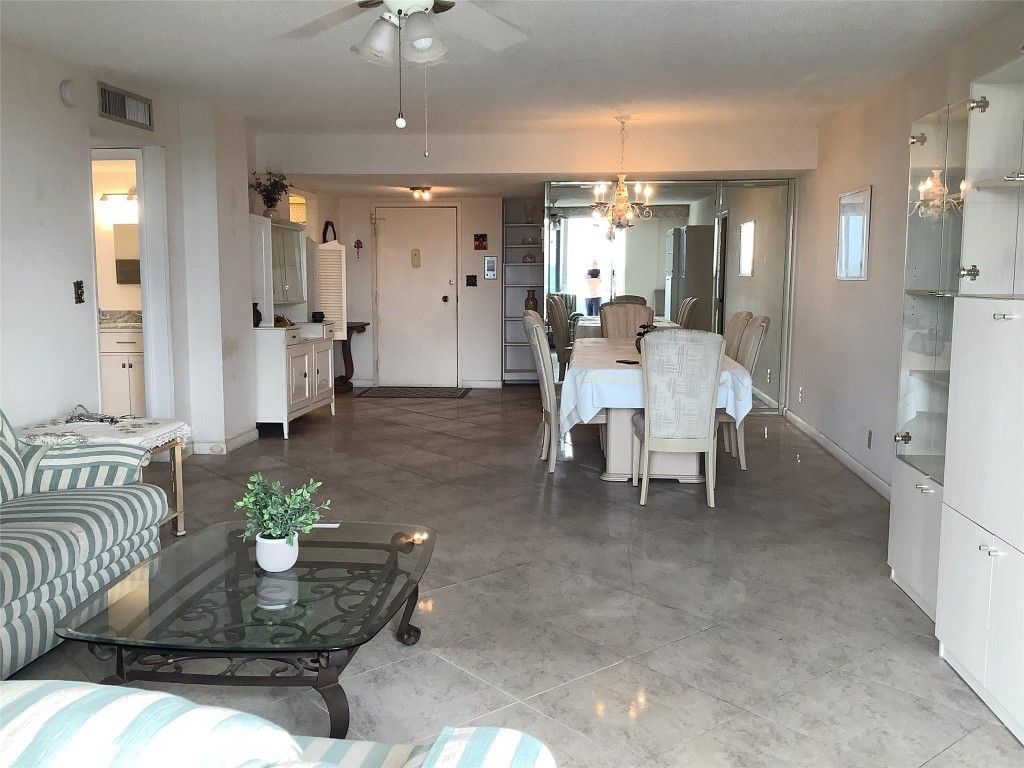 437 Golden Isles Drive, Unit 8A, Hallandale Beach, FL 33009 Photo