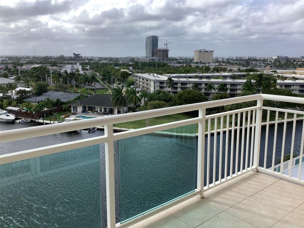 437 Golden Isles Drive, Unit 8A, Hallandale Beach, FL 33009 Photo