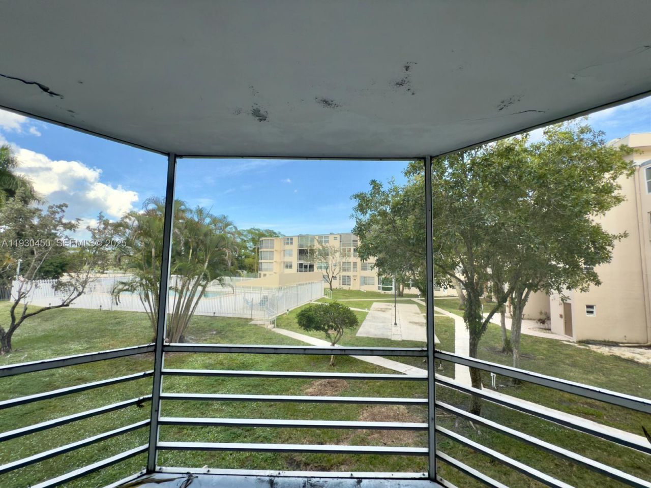 1401 NE 191st St, Unit D207, Miami, FL 33179 Photo