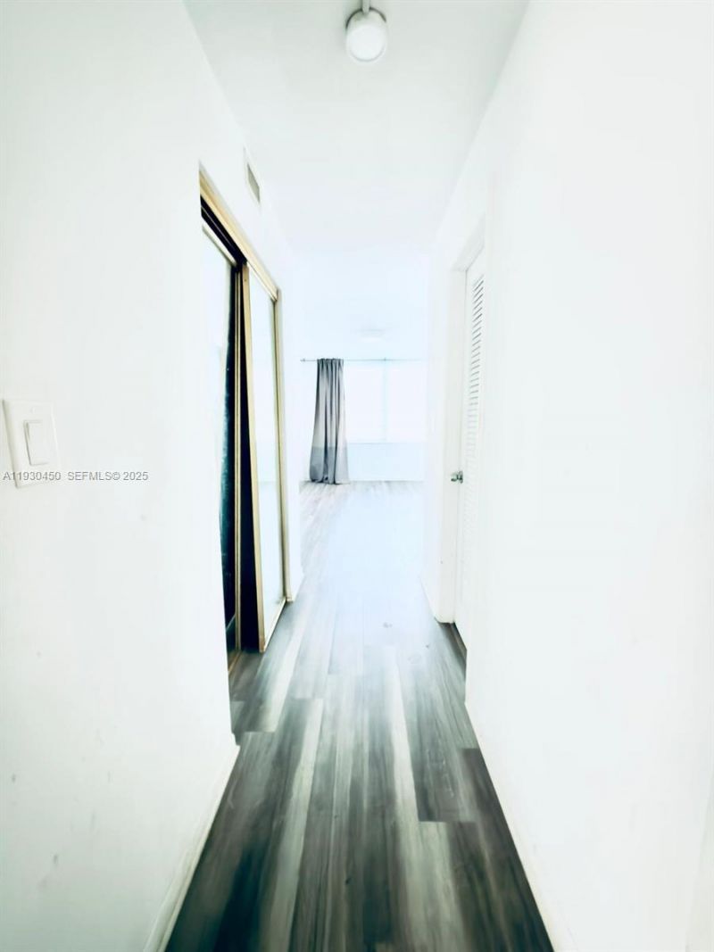 1401 NE 191st St, Unit D207, Miami, FL 33179 Photo