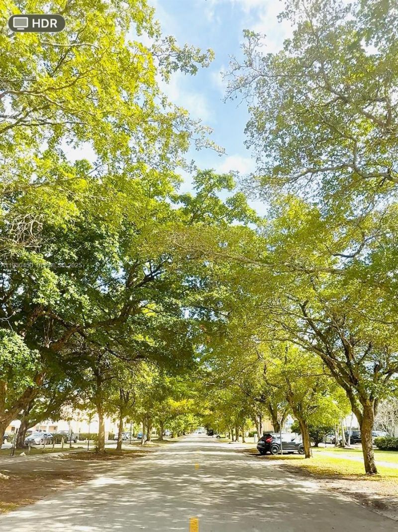 1401 NE 191st St, Unit D207, Miami, FL 33179 Photo