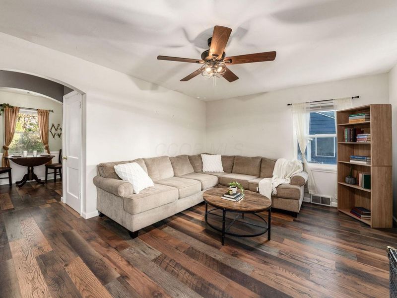 256 N Kellner Road, Columbus, OH 43209 Photo 4