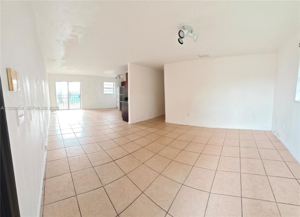 2175 NW 104th St, Unit 2, Miami, FL 33147 Photo