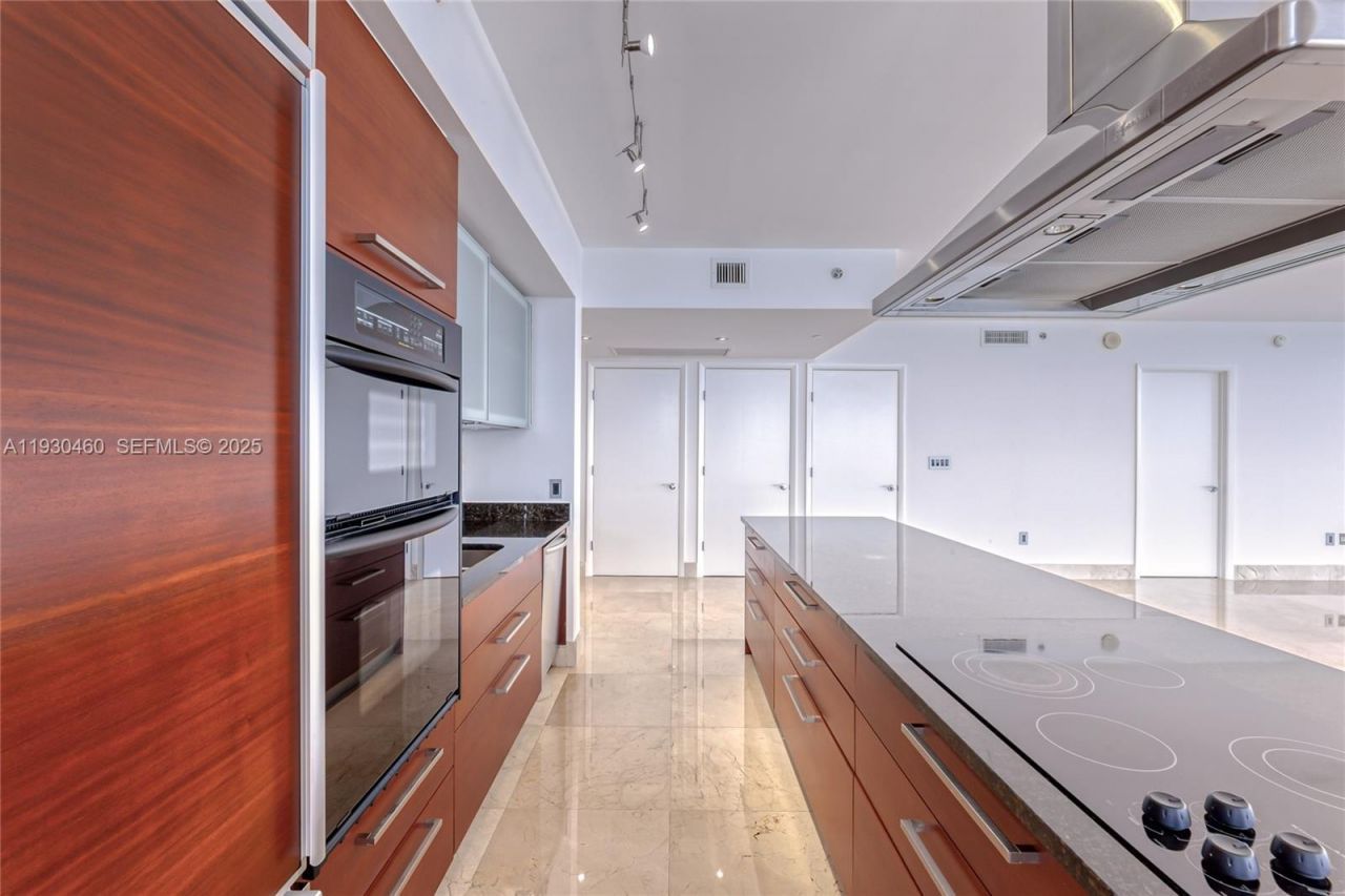 1830 S Ocean Dr, Unit 4601, Hallandale Beach, FL 33009 Photo