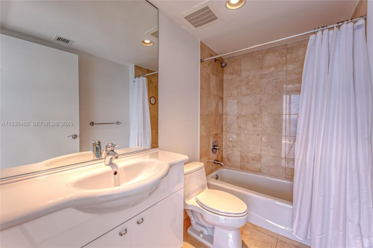 1830 S Ocean Dr, Unit 4601, Hallandale Beach, FL 33009 Photo