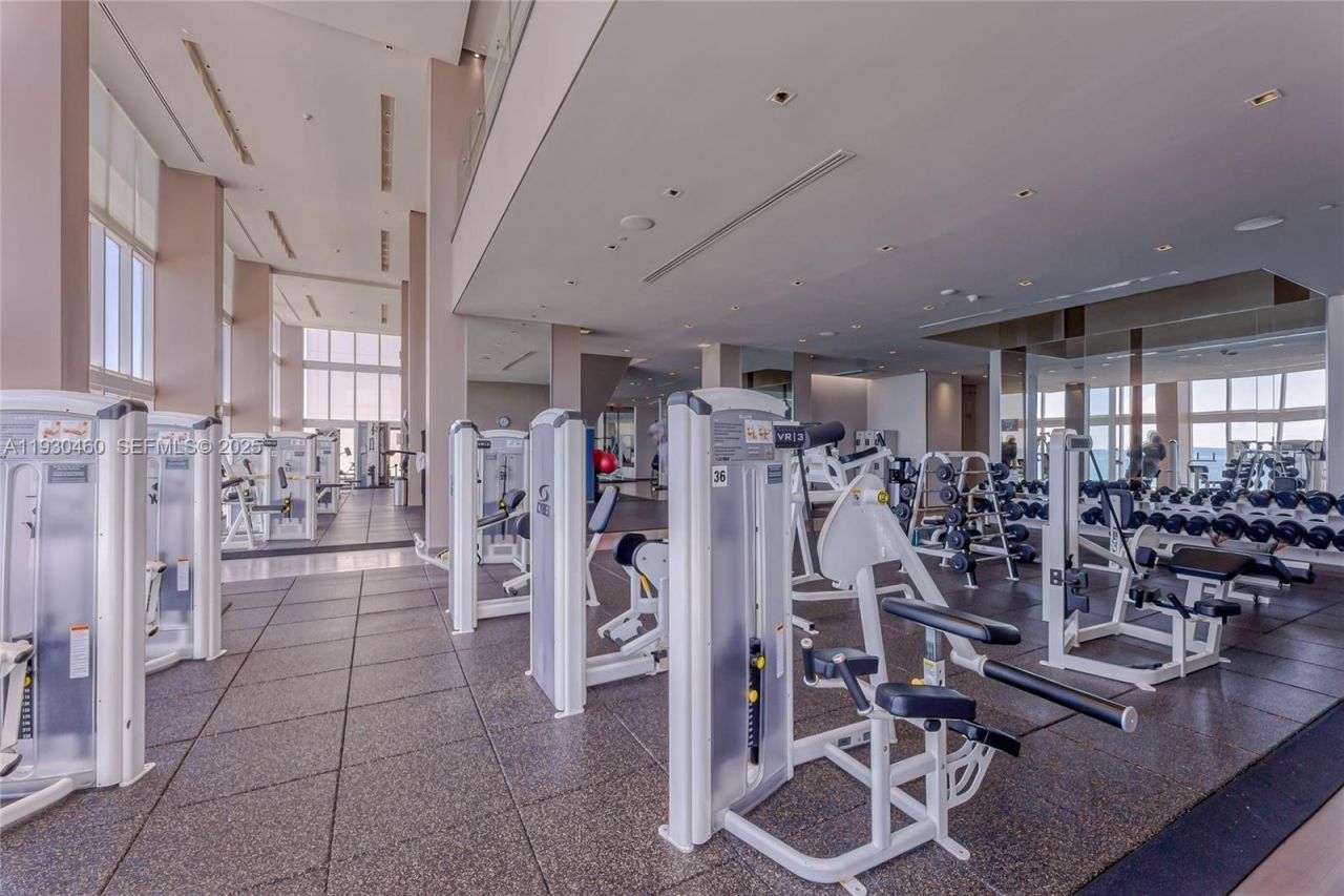 1830 S Ocean Dr, Unit 4601, Hallandale Beach, FL 33009 Photo