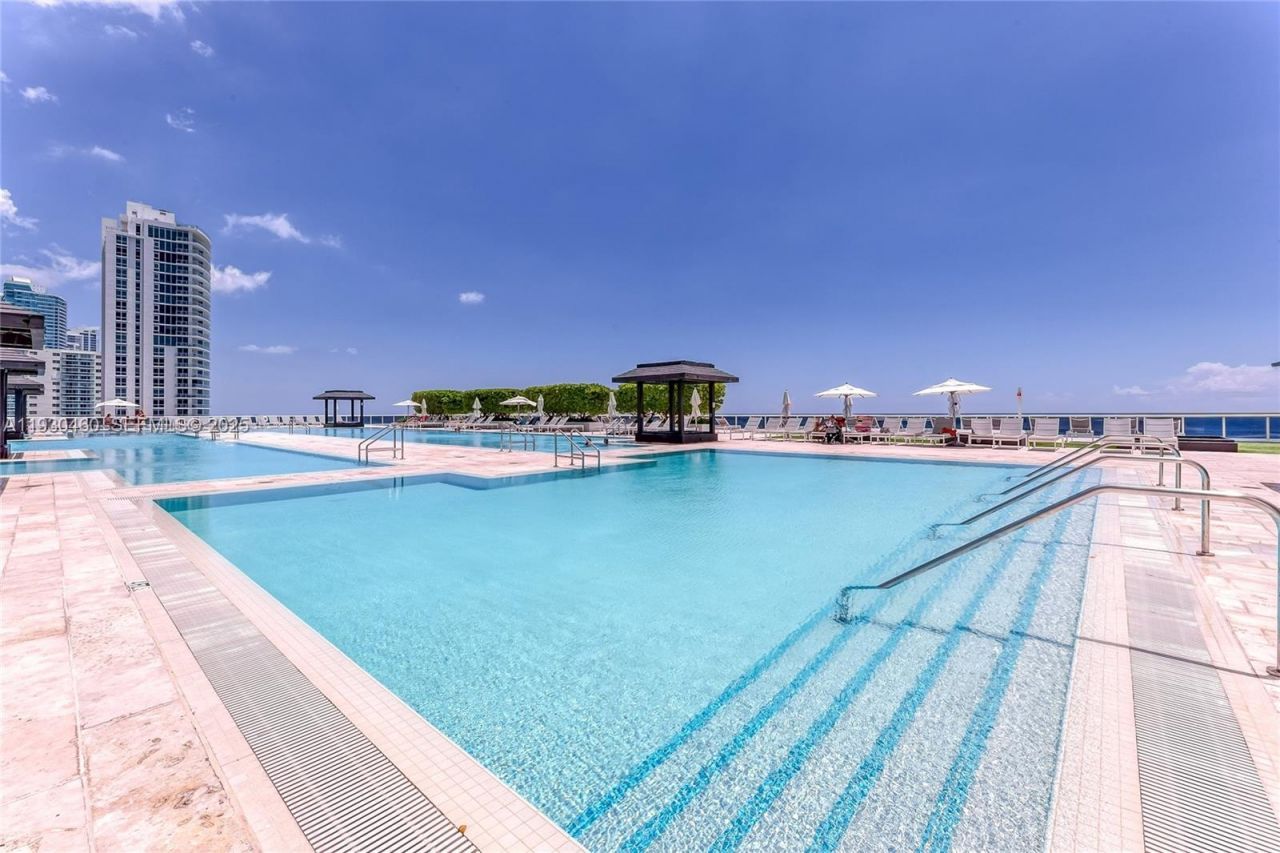 1830 S Ocean Dr, Unit 4601, Hallandale Beach, FL 33009 Photo