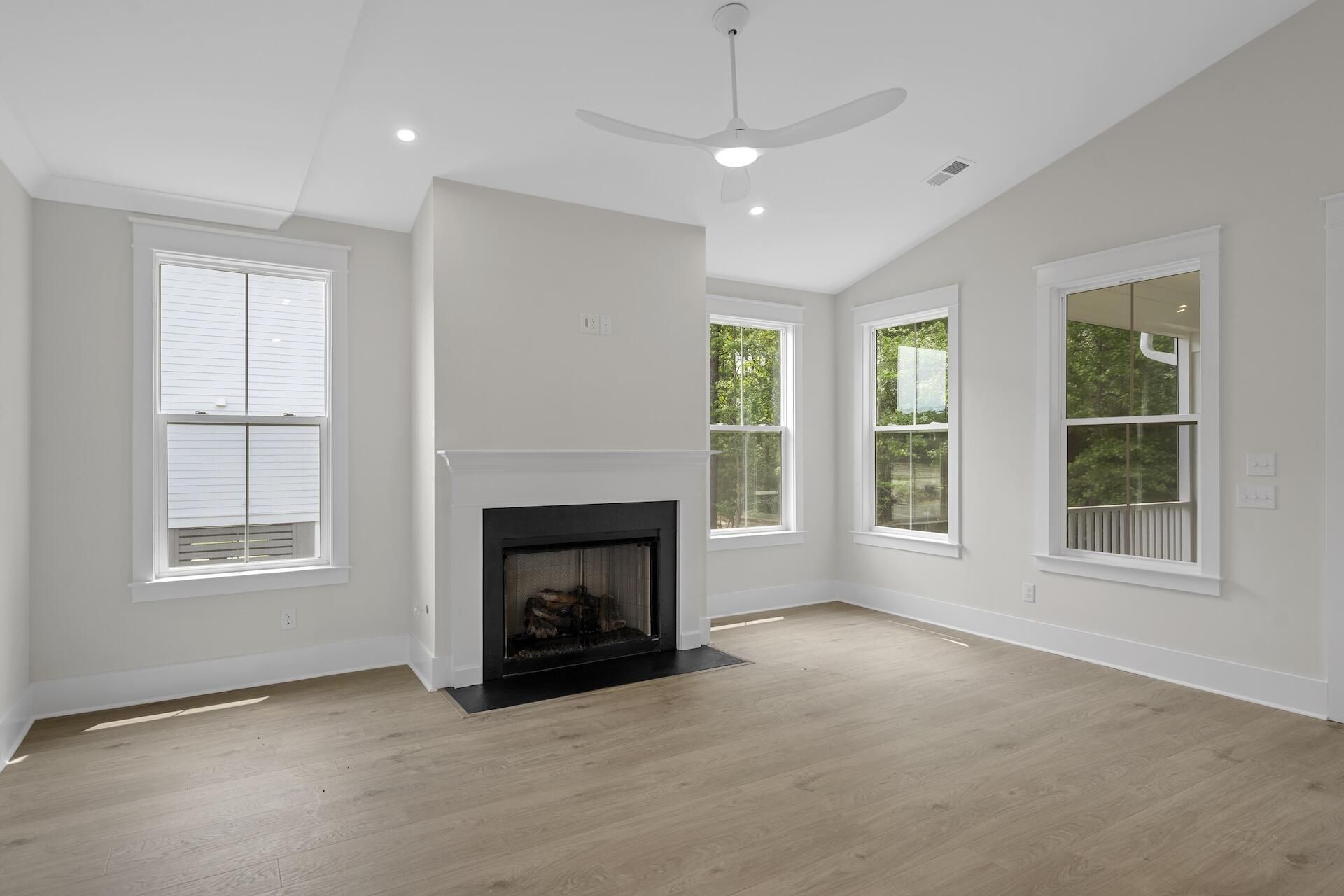 5103 Hut Creek Road Photo 15