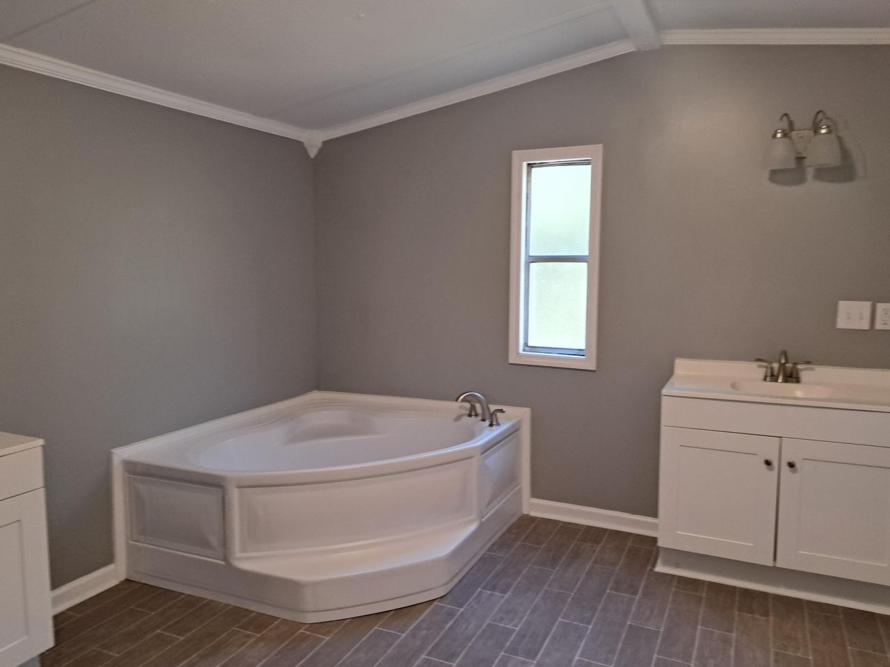 119 Town Hall Court Photo 10